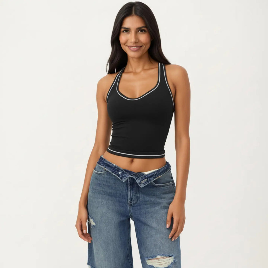 SLEEVELESS FITTED ACTIVE TANK WITH SCOOP NECK CONTRAST TRIM AND SMOOTH STRETCH FABRIC