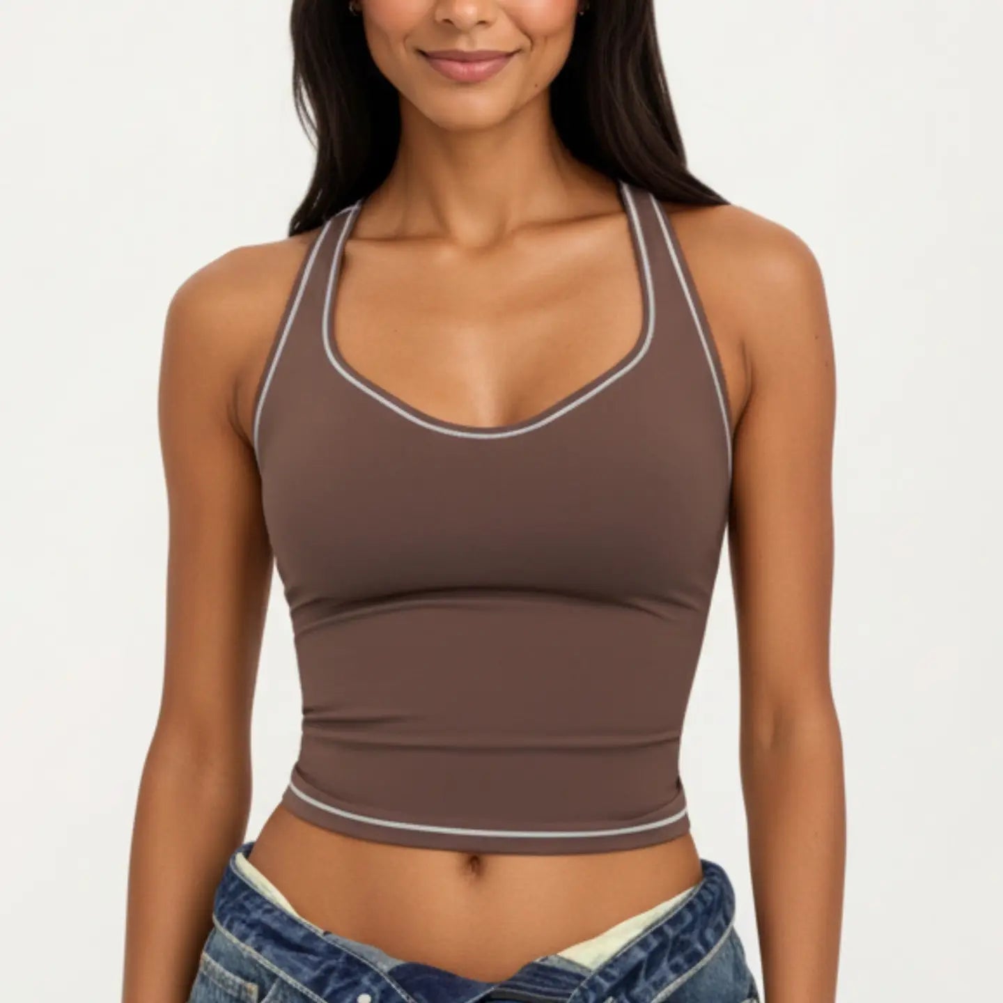 SLEEVELESS FITTED ACTIVE TANK WITH SCOOP NECK CONTRAST TRIM AND SMOOTH STRETCH FABRIC